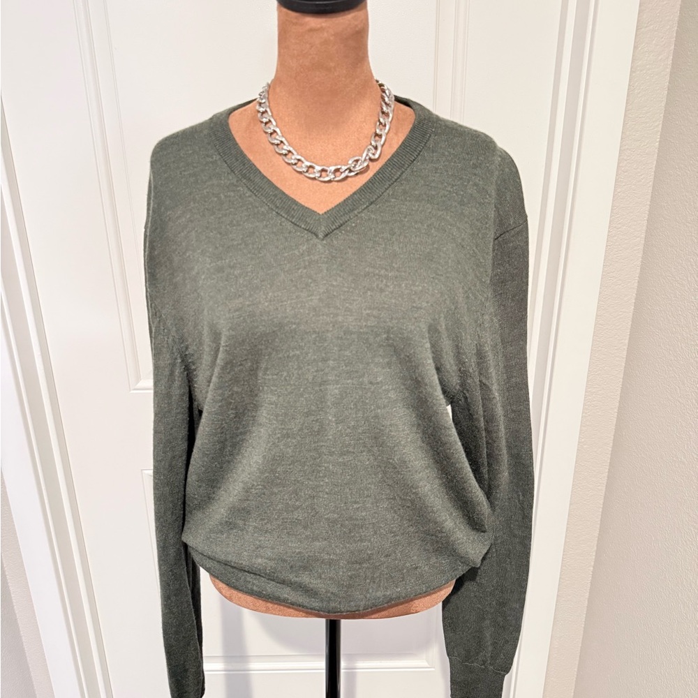 Jos. A. Bank  Merino Wool V-Neck Sweater Olive Green Size L